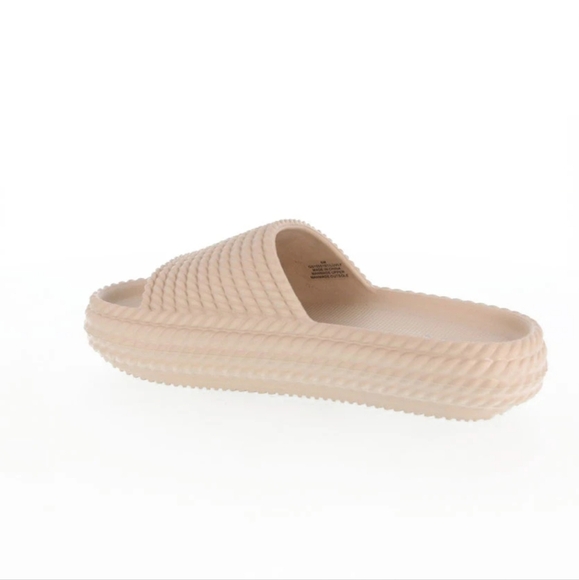 Women's Mia Luvly Weave Slides Light Sand - Picture 2 of 2